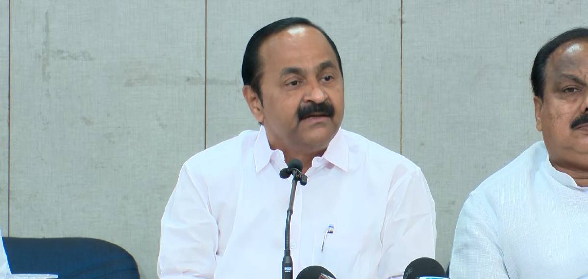 'രാഹുൽ വിഷയം കുത്തിപ്പൊക്കുന്നത് സ്വർണ്ണക്കൊള്ള കേസ് വഴിതിരിച്ച് വിടാൻ'; പ്രതികരിച്ച് വി ഡി സതീശൻ