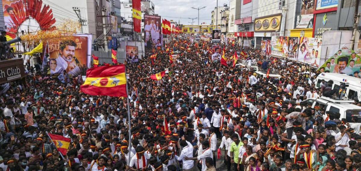 കരൂർ ദുരന്തം; പ്രത്യേക അന്വേഷണ സംഘത്തെ രൂപീകരിച്ച് ഹൈക്കോടതി, ടിവികെയ്ക്ക് വിമർശനം