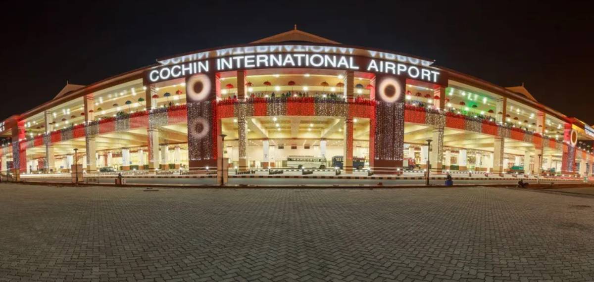 ജിദ്ദ വിമാനം റദ്ദാക്കി: ഇരുന്നൂറോളം ഉംറ തീര്‍ത്ഥാടകര്‍ നെടുമ്പാശേരി വിമാനത്താവളത്തില്‍ കുടുങ്ങി