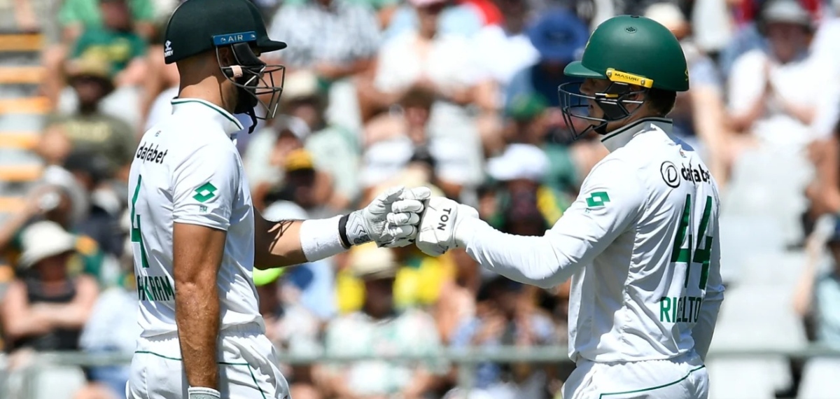 നിലയിറുറപ്പിച്ച് റിക്കിൽട്ടണും മാർക്രമും; ദക്ഷിണാഫ്രിക്കയുടെ വിക്കറ്റ് വീഴ്ത്താനാവാതെ ഇന്ത്യ