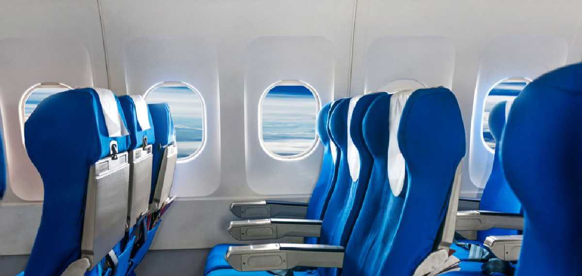 വിമാനത്തിലെ സീറ്റിന്റെ നീലനിറത്തിന് പിന്നിലെ രഹസ്യം ഇതാണ്