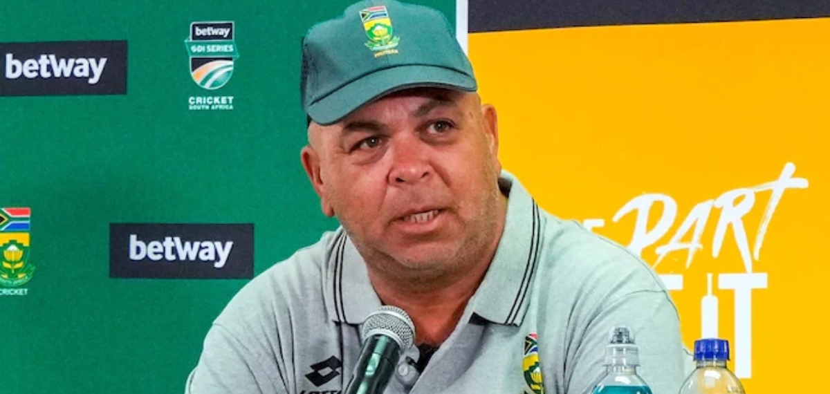 ഇന്ത്യയ്ക്കെതിരെ ​'ഗ്രോവൽ' പരാമർശം; ദക്ഷിണാഫ്രിക്കൻ കോച്ചിനെതിരെ രൂക്ഷവിമർശനവുമായി ആരാധകർ